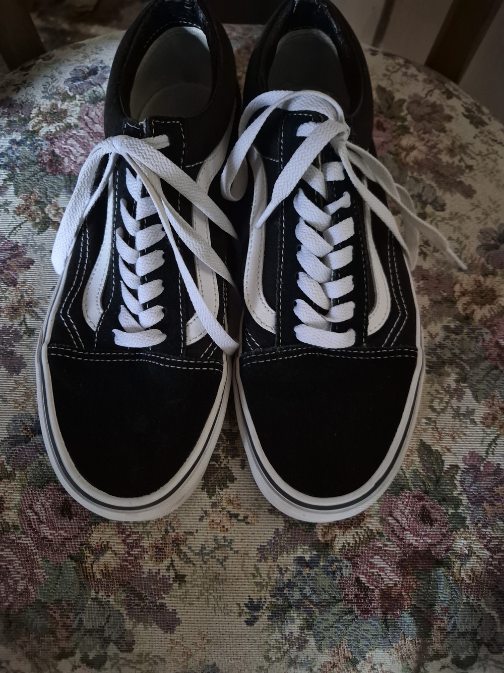 Vans Black and White Low-Top Skate Sneakers - Men